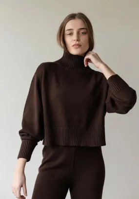 Crop Turtleneck - Walnut