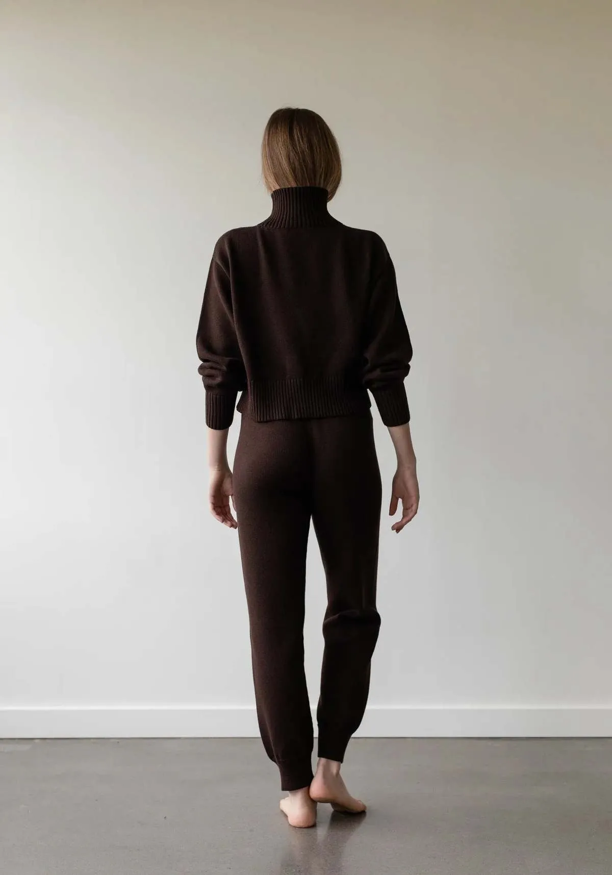 Crop Turtleneck - Walnut