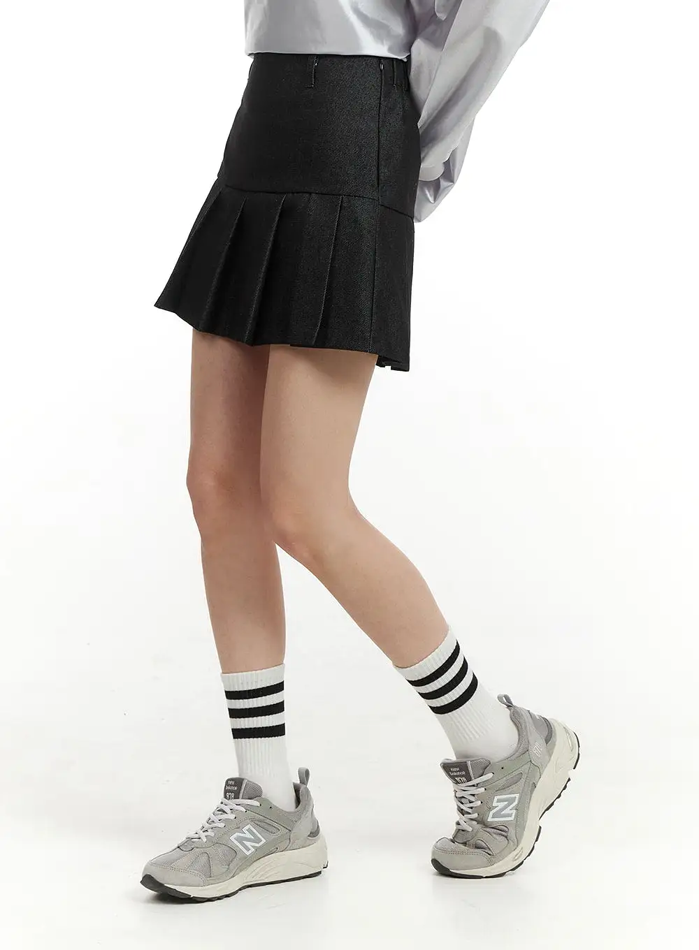 Solid Pleated Cotton Mini Skirt IM406