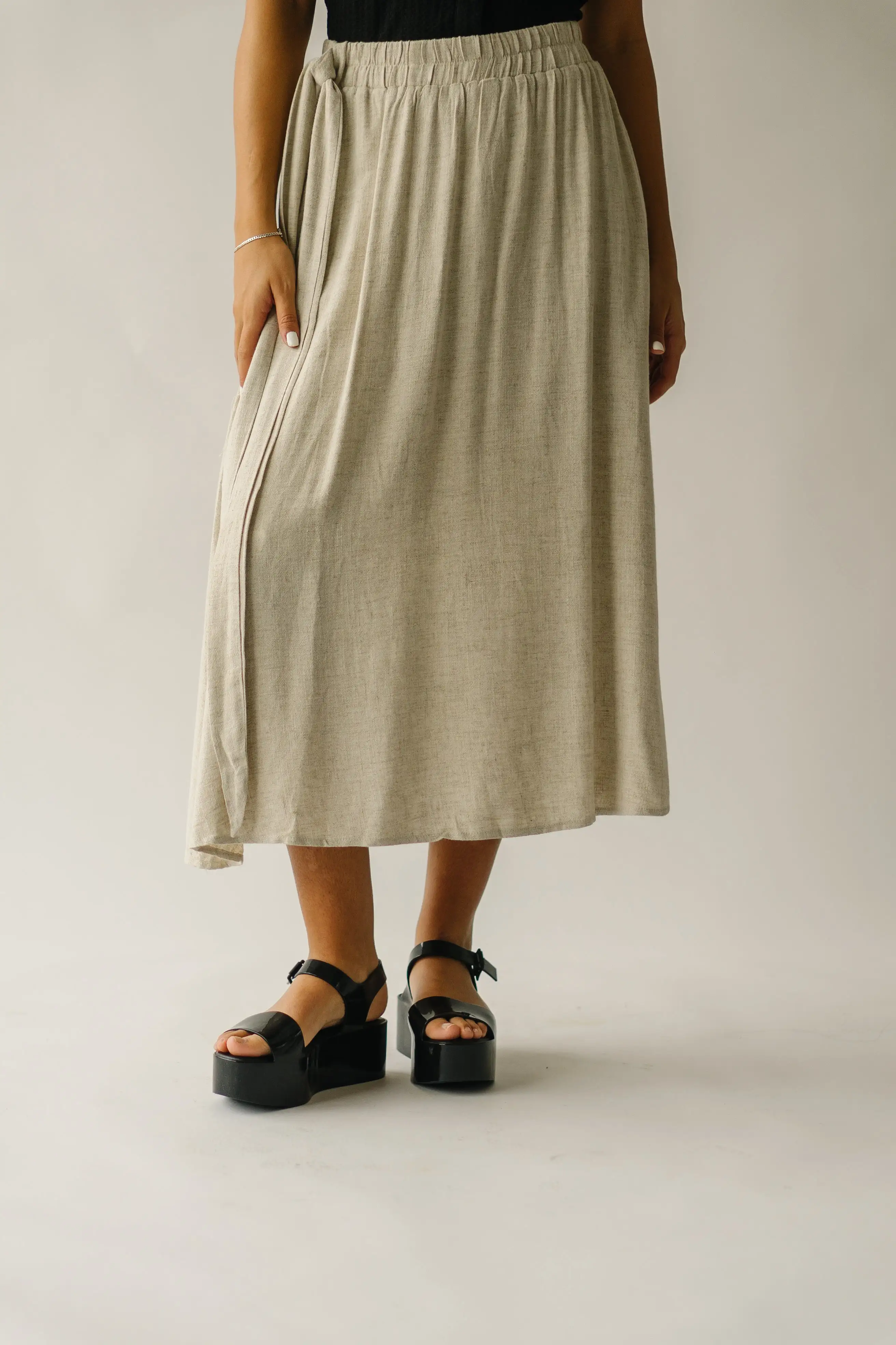 The Oaklynn Linen Midi Skirt in Oatmeal