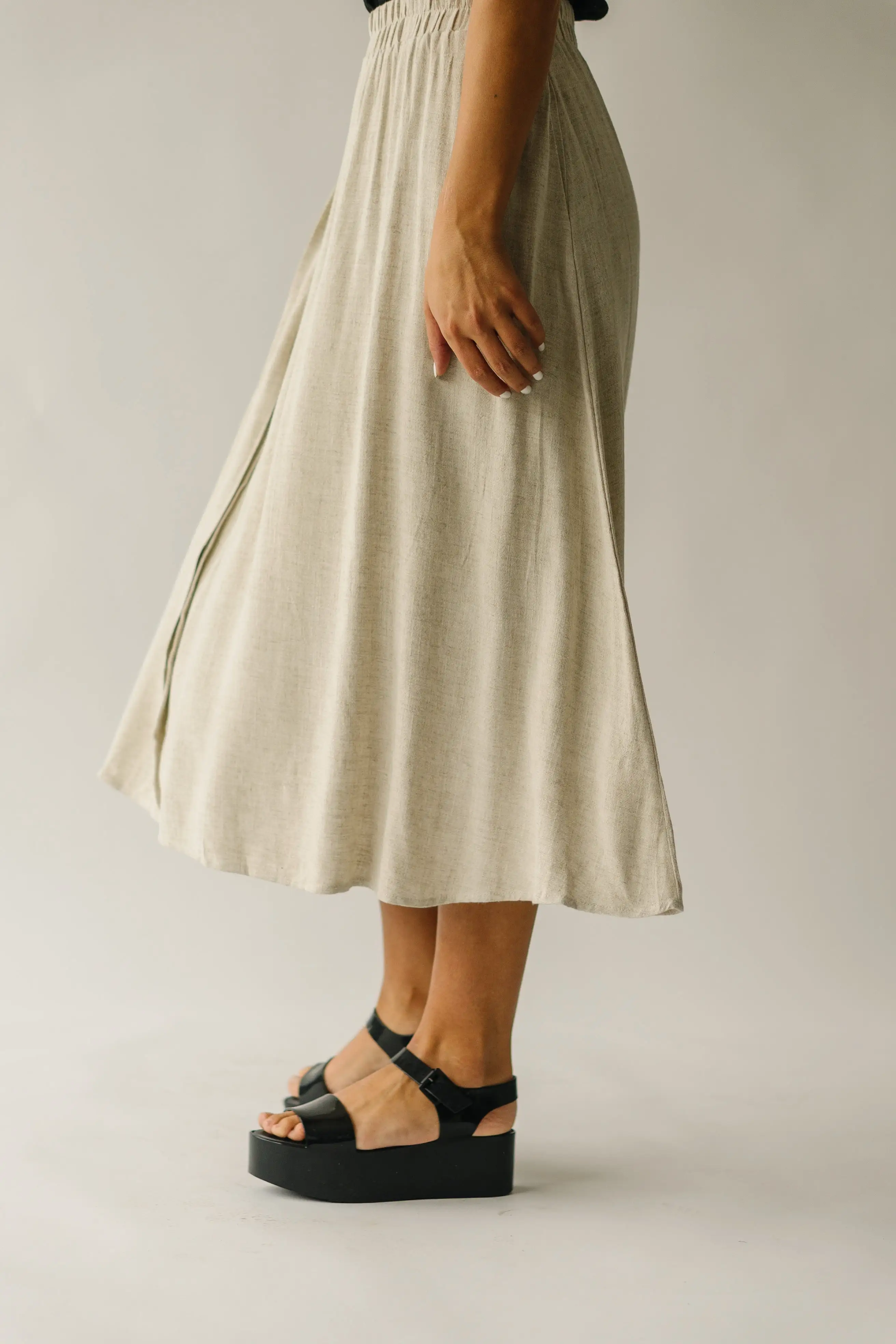 The Oaklynn Linen Midi Skirt in Oatmeal