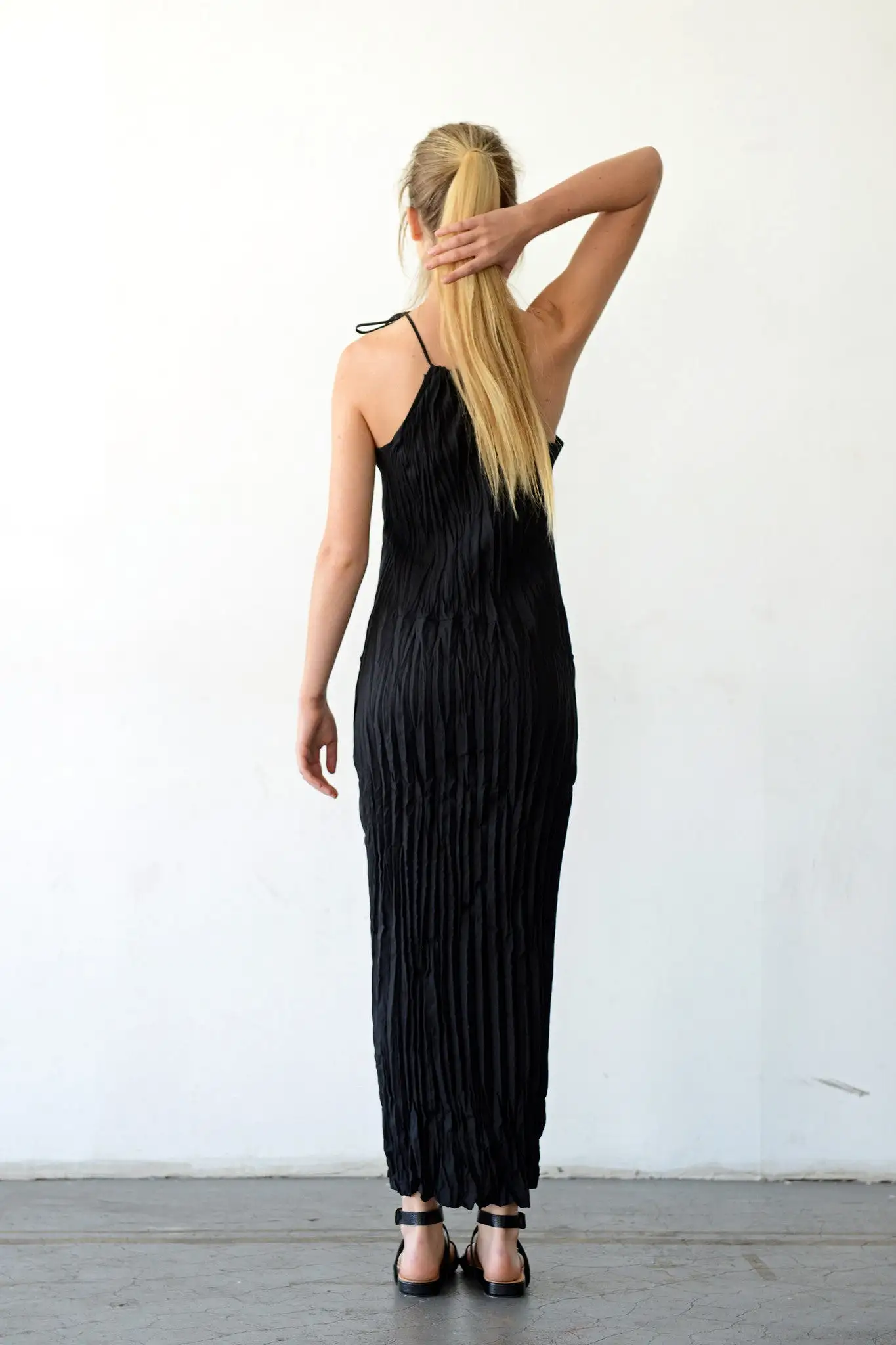 Twisted Maxi Halter Dress | Black